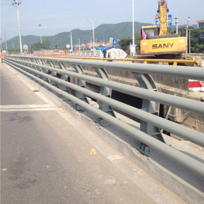 防撞護欄